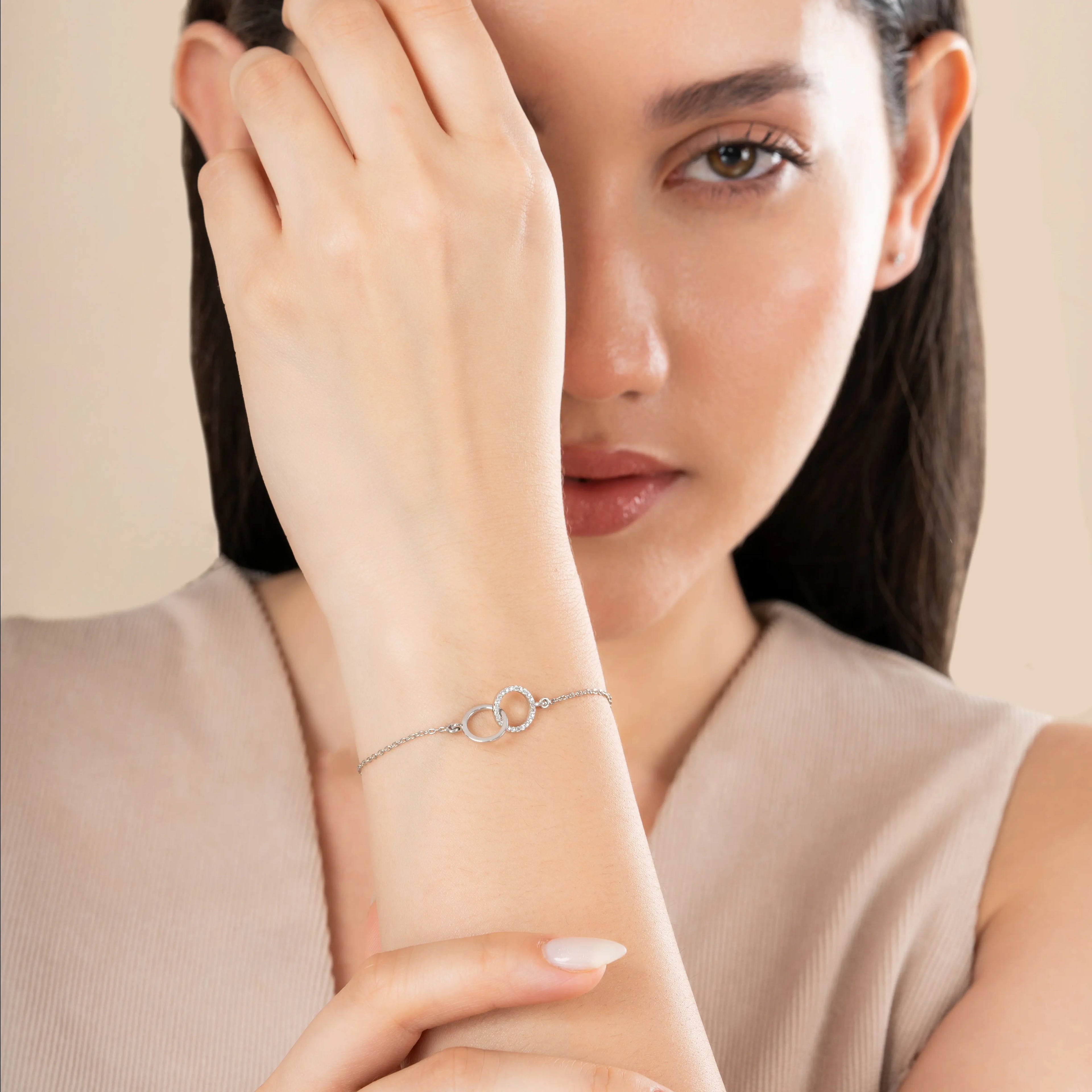 Interlinked Charm Bracelet