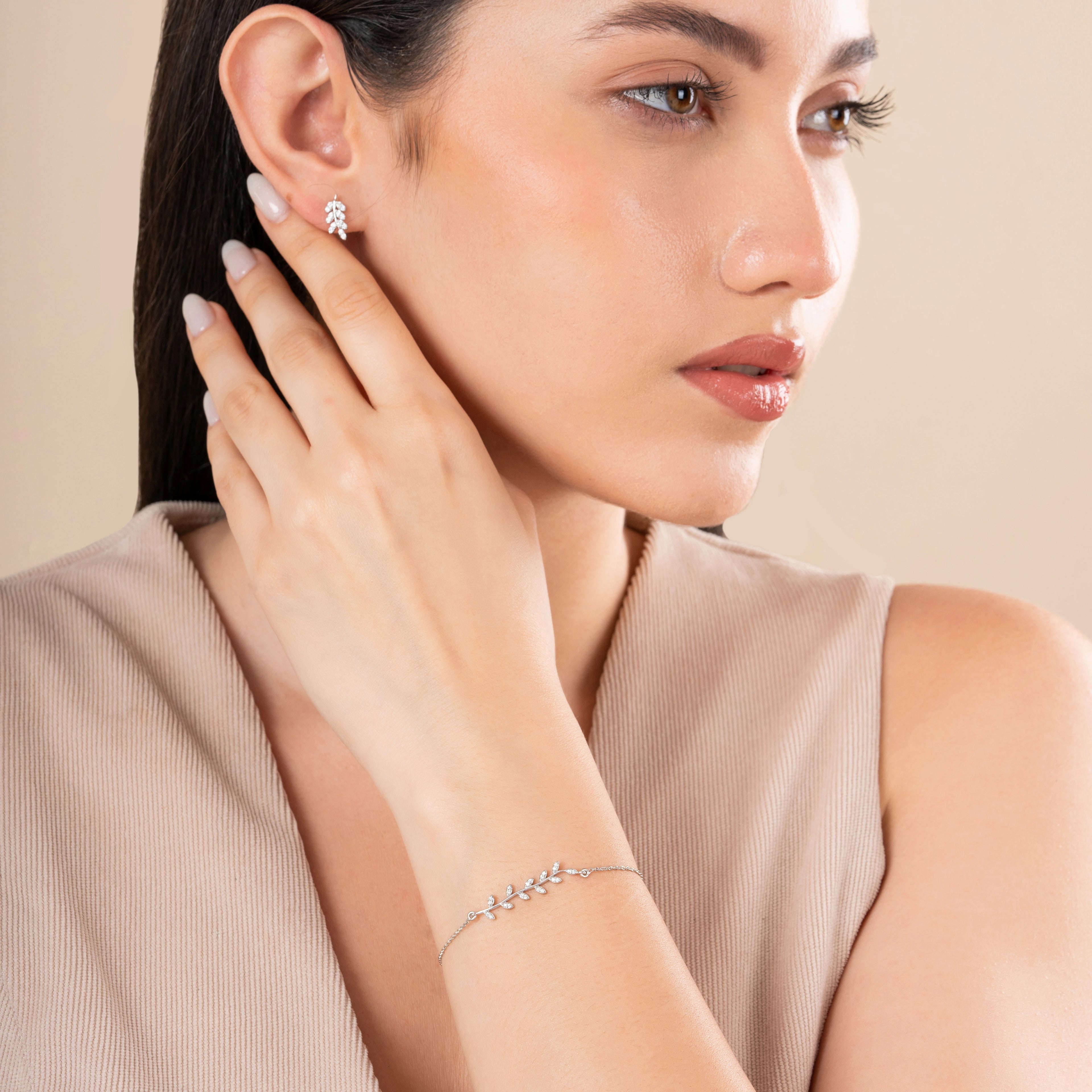 Handcrafted Flower Leaf Diamond Bracelet