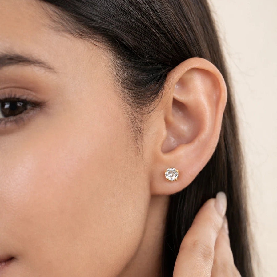 18K Gold Classic Solitaire Studs