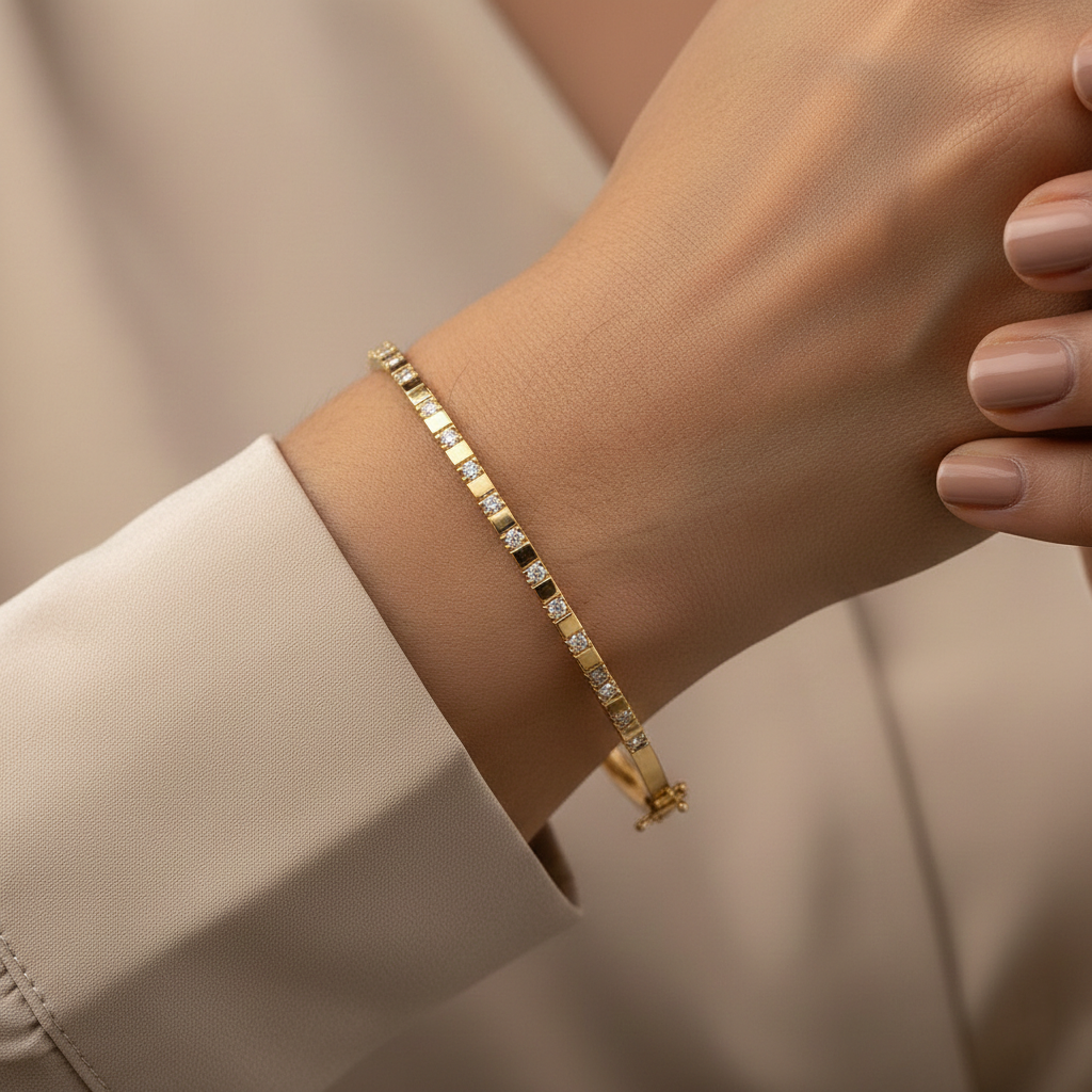 18KT Gold Timeless Spark Bracelet Secondary image